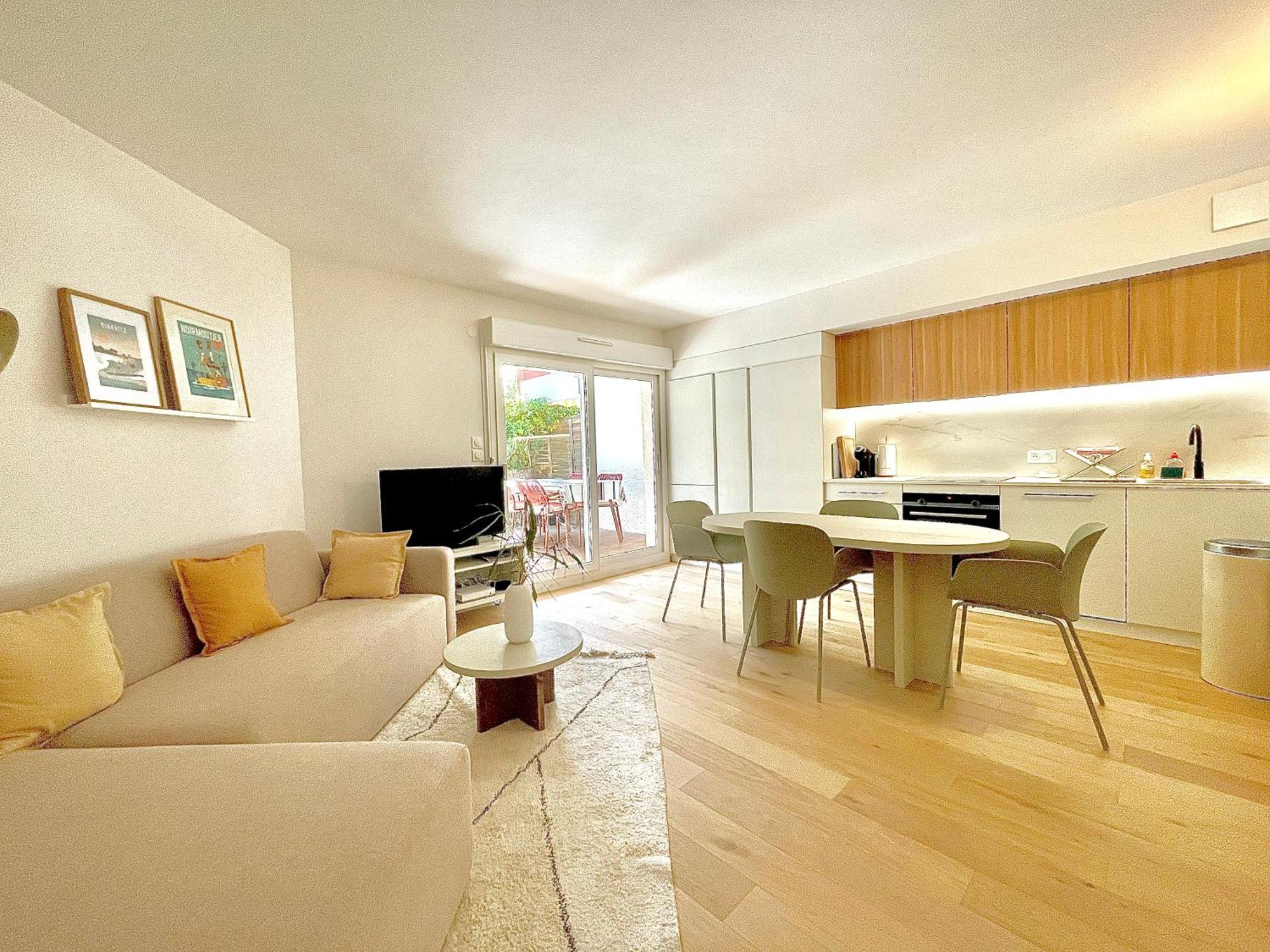 Splendide Appartement De Charme Avec Patio, Parking Et Plage A 3 Minutes Biarritz Luaran gambar